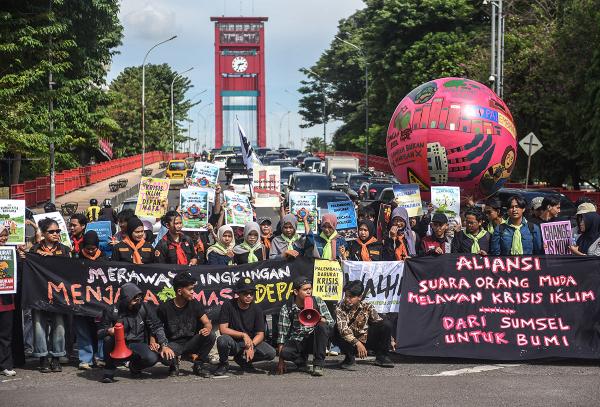 Aksi Hari Bumi Melawan Krisis Iklim