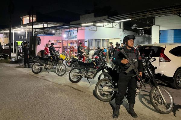 Brimob Polda Metro Jaya Sisir Jalanan Tangsel dan Tangkot Hingga Subuh Cegah Tawuran