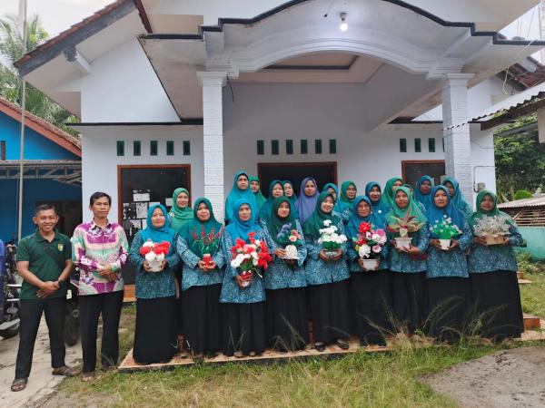 Kreatif! Ibu-Ibu PKK Jatiwangsan Sulap Limbah Jadi Produk Bernilai