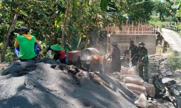 TNI Bangun 10 Jembatan Perintis Garuda untuk Akses Desa Terpencil di Bojonegoro