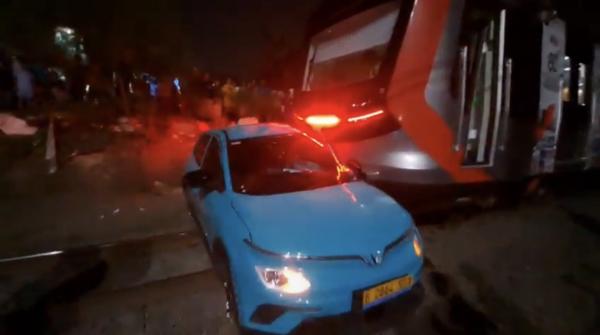 Dirut KAI: Kecelakaan Kereta di Bekasi Timur Akibat KRL Tabrak Taksi Listrik