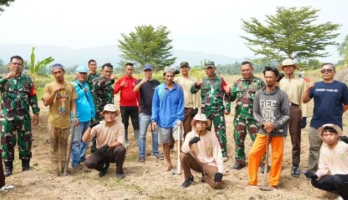 TNI Buka Lahan Tidur di Cibeber, Ketahanan Pangan Jalan di Tengah Minimnya Peran Pemkot Cilegon ‎