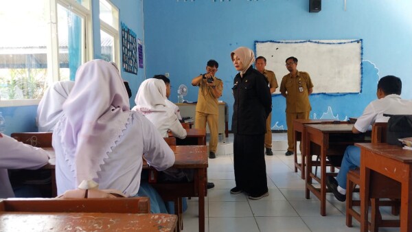 Pastikan Dana PIP Rp1,8 Juta Tanpa Potongan, Wabup Bojonegoro Sidak ke Sekolah