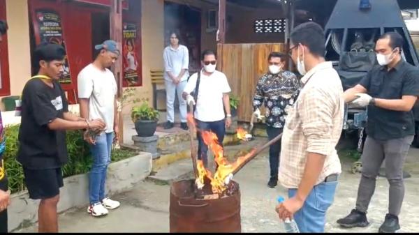Sat Resnarkoba Polres Jayapura Musnahkan Barang Bukti Ganja Seberat 131 Gram