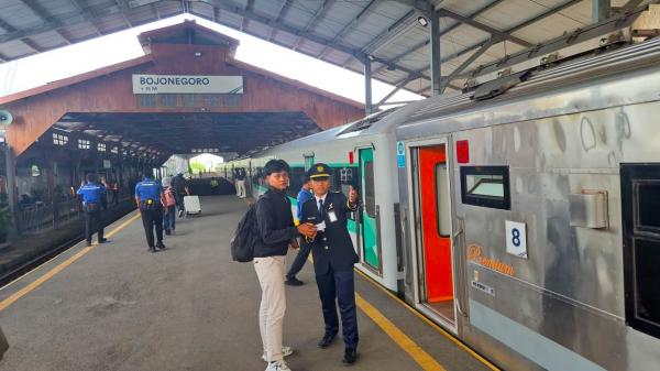 Dampak Insiden di Bekasi, 4 Kereta Api Daop 8 Surabaya Dibatalkan 7 Alami Keterlambatan