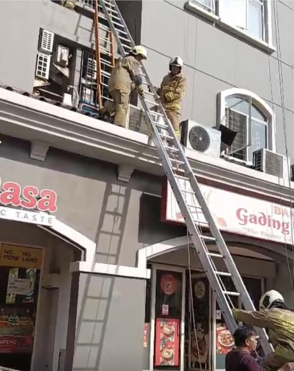Kebakaran Apartemen Mediterania Tanjung Duren, 19 Penghuni Berhasil Dievakuasi