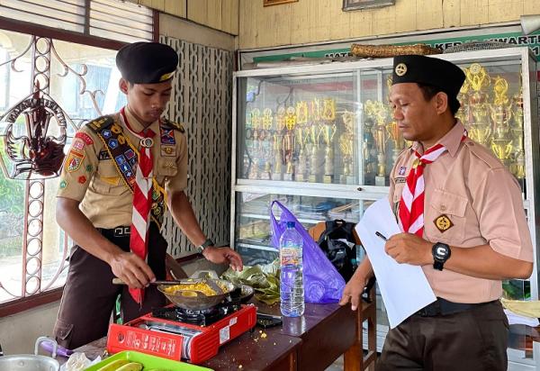 Angkat Potensi Lokal, Anggota Pramuka Grobogan Bikin Nasi Goreng Jagung Saat Uji Pramuka Garuda