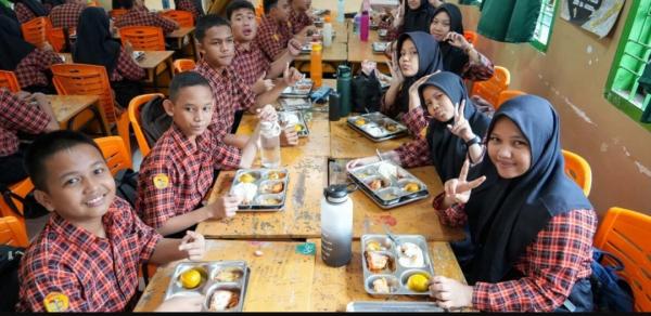 Dosen Ekonomi Syariah IPB University Usulkan MBG Terintegrasi dengan KIP dan KIS agar Tepat Sasaran