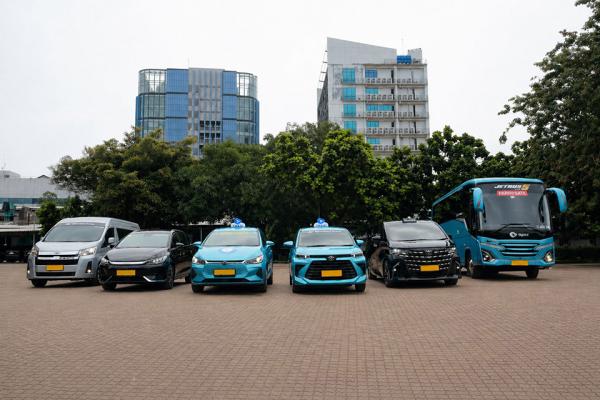 Tangguh Bersaing di Tengah Dinamika Industri Transportasi, Layanan Taksi Catat Pendapatan Signifikan