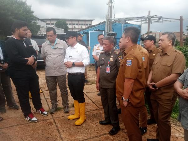 Kirim Lumpur ke Jalan Ciater Raya, Proyek Garasi Taksi Disidak Wakil Wali Kota Tangsel