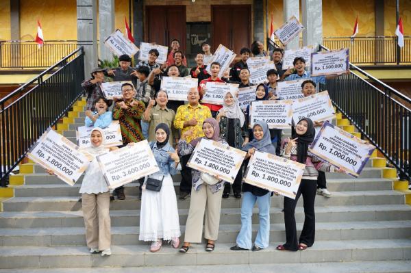Berprestasi Nasional - Internasional, 23 Mahasiswa Unigoro Diguyur Beasiswa Rp58,8 Juta