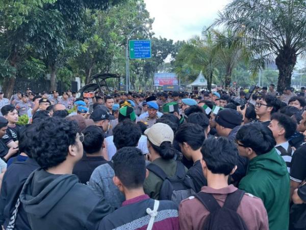Dinilai Ketimpangan Struktural, HMI Cabang Serang Gelar Aksi Hardiknas 2026 di KP3B