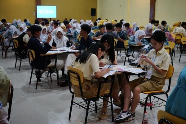 Ratusan Pelajar dari Tangsel Hingga Jember, Ikuti Olimpiade Kimia Nasional ATOMIC 2026 di Unigoro