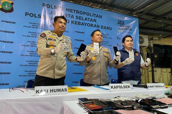 Sindikat Penadah HP Curian Digerebek di Apartemen Bekasi Timur, Polisi Sita 225 Ponsel
