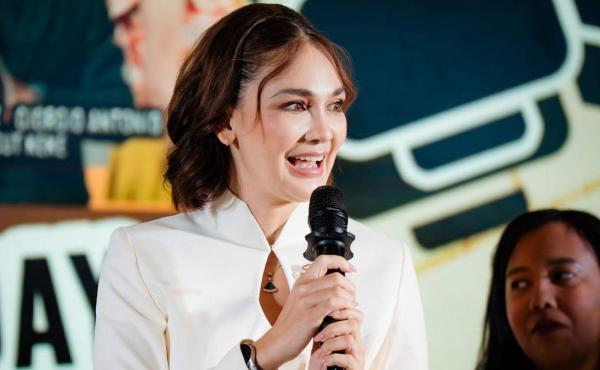Bikin Luna Maya Mewek, Ini Alasan di Balik Keputusan Jadi Eksekutif Produser Film Jangan Buang Ibu