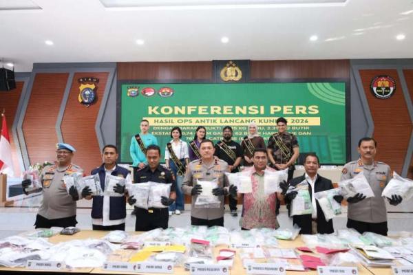 BREAKING NEWS Polda Riau Ungkap 435 Kasus Narkoba, 557 Orang Ringkus