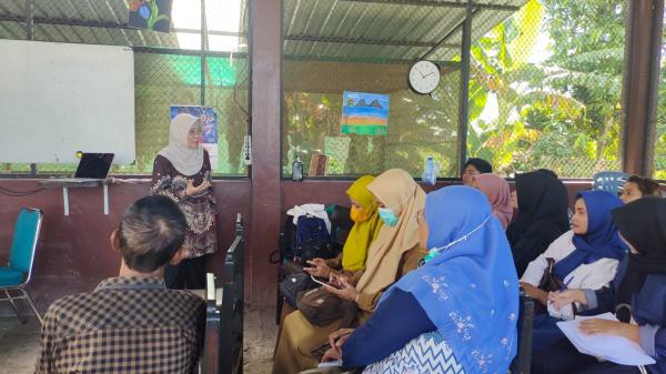 Komunitas Bank Sampah Banyuwangi Ikuti Pelatihan Kampanye Digital dari Unesa