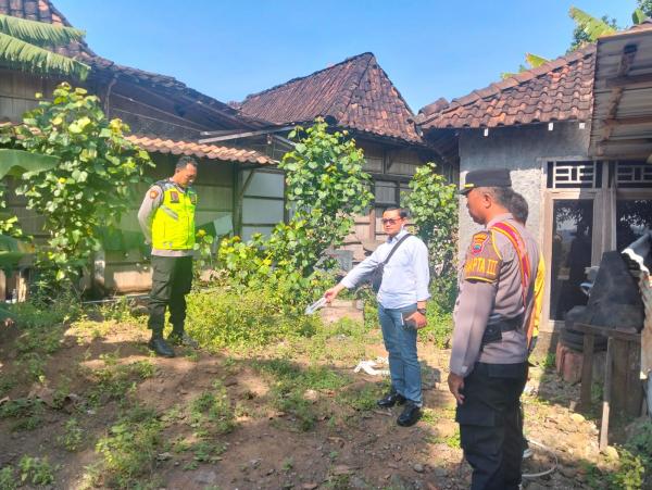 Warga Ringinarum Digegerkan Penemuan Bayi Laki-laki di Pekarangan Rumah