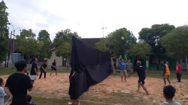 Sedekah Bumi di Blora Meriah, Lomba Voli Kapuk Net Tertutup Bikin Warga Ngakak