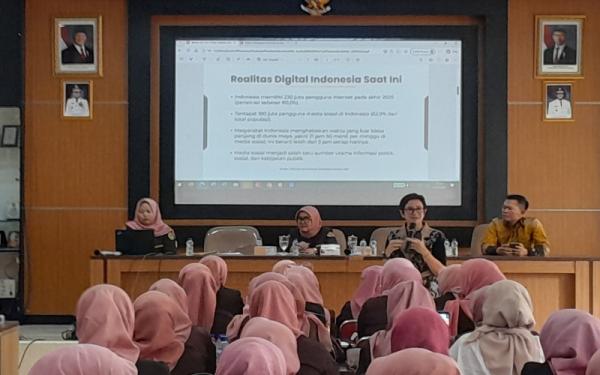 Nurul Arifin Ajak Ibu-Ibu Bijak Bermedsos untuk Kawal Demokrasi dari Gempuran Hoaks