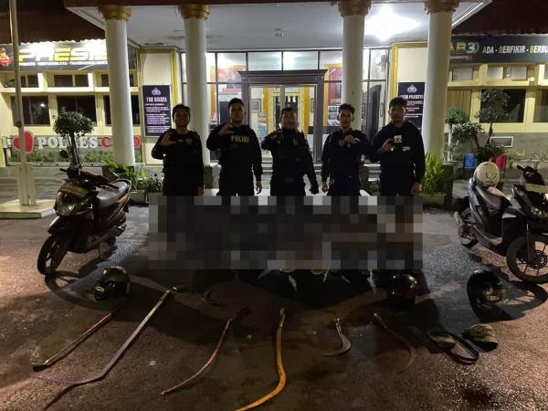 Patroli Dini Hari Berujung Pengejaran Dramatis, Polisi Gagalkan Tawuran Bersenjata di Kesambi