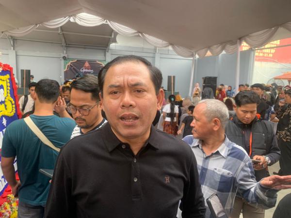 Ketua DPRD Karawang Puji Aksi Bupati Hibahkan Tanah untuk Lansia