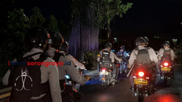 Patroli Perintis Polda PBD Sisir Titik Rawan Sorong, Jambret hingga Motor Tanpa Surat Diamankan