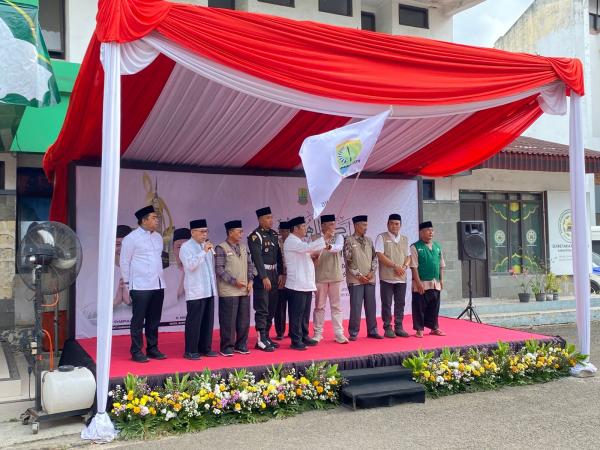 Kloter Kelima Rampung, Seluruh Calon Jemaah Haji asal Karawang Berangkat ke Tanah Suci