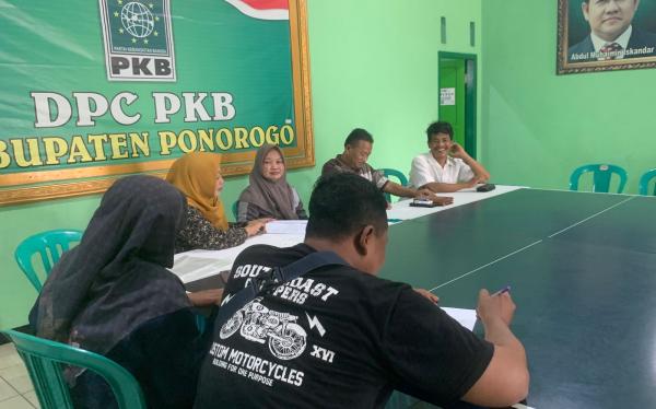 Banyak Warga Mengadu di Kantor PKB Ponorogo, Salah Satuanya Soal Pungutan Sekolah