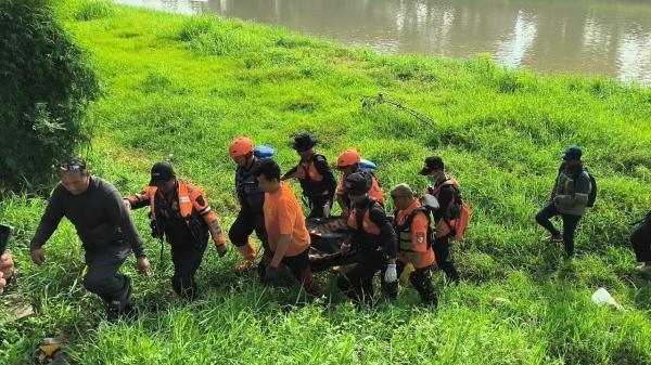 Warga Semarang yang Hanyut di Sungai Banjir Kanal Barat Ditemukan Tewas, Ini Identitasnya
