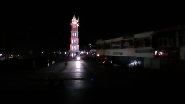Dua Malam Blackout, Pedagang Jam Gadang Mengeluh Penjualan Turun 40 Persen