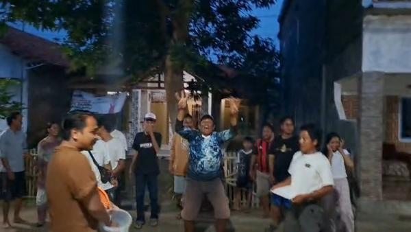 Unik! Bobotoh di Indramayu Bayar Nazar dengan Tawur Rp500 Ribu Koin Usai Persib Juara