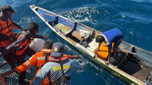 Dua Nelayan Korban Kapal Mati Mesin di Perairan Otan Berhasil Dievakuasi Selamat