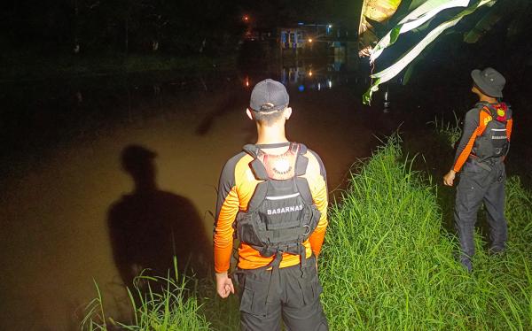 Perahu Kayak Terbalik, 2 Atlet Dayung Hilang Tenggelam saat Latihan di Sungai Laes Pemalang