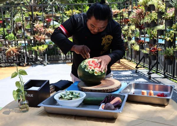 Belajar Ukir Buah hingga Jadi Karya Seni, Fruit Carving Class Hadir di Salatiga
