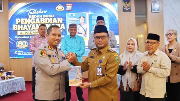 Kearifan Lokal Padangsidimpuan Jadi Kunci Hukum Humanis di Buku Baru AKBP Wira Prayatna