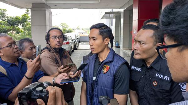 Polisi Libatkan Labfor Usut Kematian Misterius Sekeluarga di Posong