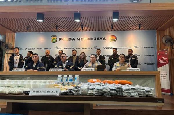 Polda Metro Jaya Bongkar Peredaran Obat Keras Ilegal di Medan Satria Bekasi, 206 Ribu Pil Disita