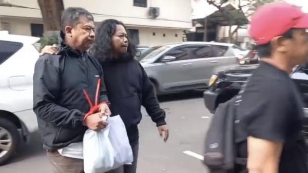 Sopir Taksi Online Brutal Perusak Mobil di Tol JORR Diringkus Resmob Polda Metro Jaya di Ciputat