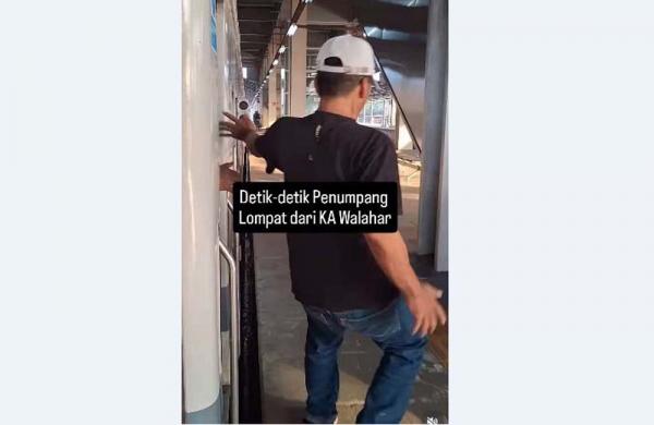Nekat Lompat Sebelum Kereta Berhenti Sempurna, Sejumlah Penumpang di Stasiun Cikarang Terjungkal!