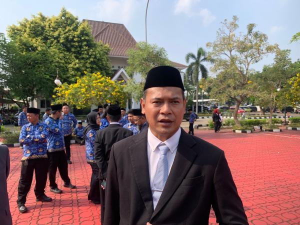 Alih-alih WFH, ASN di Karawang Ketahuan Liburan ke Luar Kota, Sekda Aang : Siap-siap Kena Sanksi