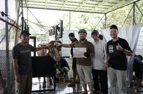 Perusahaan Ini Salurkan 103 Hewan Kurban, Perkuat Kepedulian Sosial di Momen Iduladha