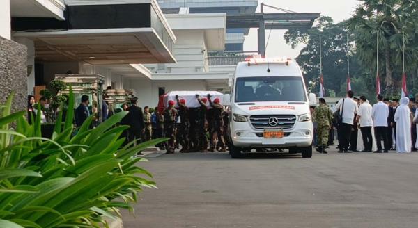 Jenazah Ryamizard Ryacudu Tiba di Kemhan untuk Upacara Penghormatan