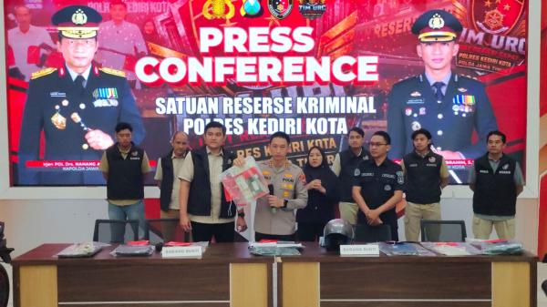 Satreskrim Polres Kediri Kota Tangkap Pelaku Spesialis Pecah Kaca Mobil 13 TKP Lintas Kota