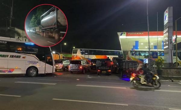Dipicu Isu Solar Langka, Antrean Panjang Terjadi di Sejumlah SPBU Bojonegoro-Tuban
