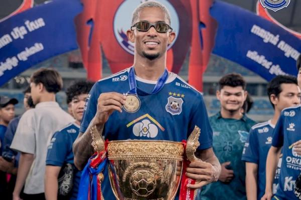 Fix Gabung Persib? Patrick Robson Beri Kode Keras, Bobotoh Siap-siap Sambut Bintang Baru!
