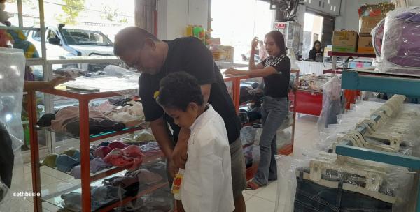 Kisah Haru, Bocah Yatim Piatu di Banopo Bisa Ikut Komuni Pertama Berkat Uluran Tangan Sesama