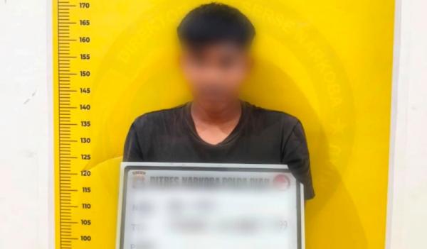 Polda Riau Tangkap Pengedar di Kampung Narkoba Amankan 21 Paket Siap Edar