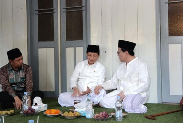 Kunjungi Ponpes Girikusumo Demak, Menag Nasaruddin Ingatkan Santri Biasakan Tabayyun di Era Digital