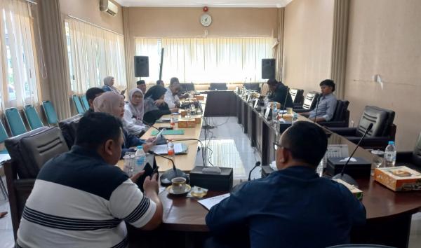 DPRD Probolinggo Optimistis Raperda Penataan PKL Rampung, Tinggal Satu Tahap Pembahasan Lagi